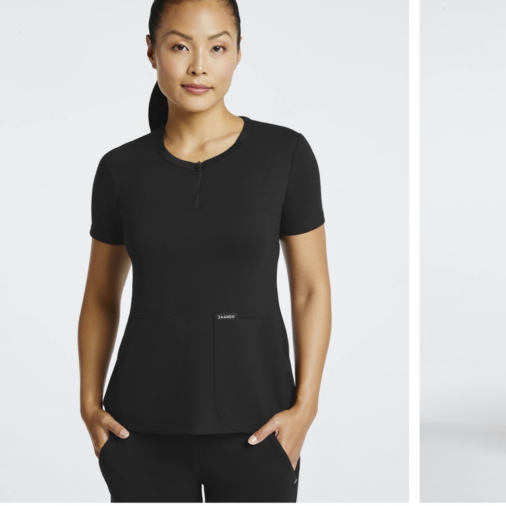 Women’s quarter zip top